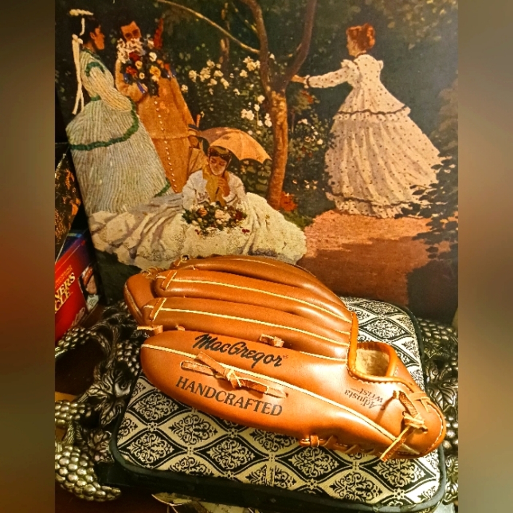 MacGregor Glove 11.75" High Quality Hide Baseball Glove Left Hand,All Original.